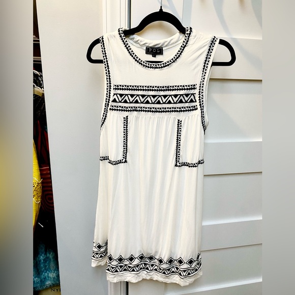 POL Dresses & Skirts - POL black and white soft mini babydoll dress with embroidered details